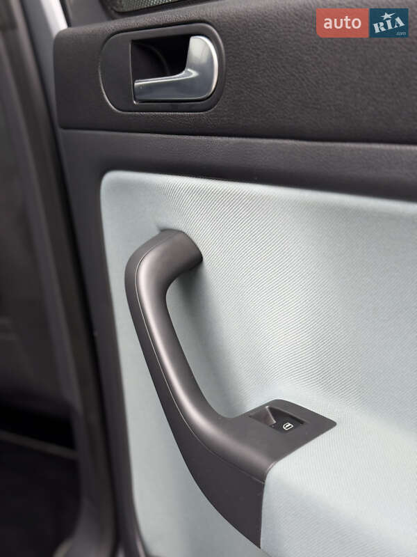 Хэтчбек Volkswagen Cross Golf 2007 в Владимире фото 72 Хэтчбек Volkswagen Cross Golf 2007 в Владимире