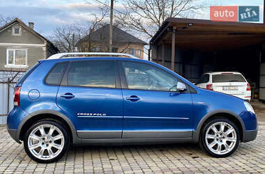 Хэтчбек Volkswagen Cross Polo 2008 в Черновцах