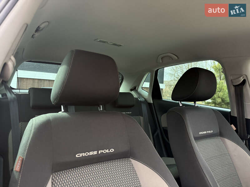 Хэтчбек Volkswagen Cross Polo 2012 в Тячеве