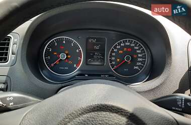 Хэтчбек Volkswagen Cross Polo 2011 в 