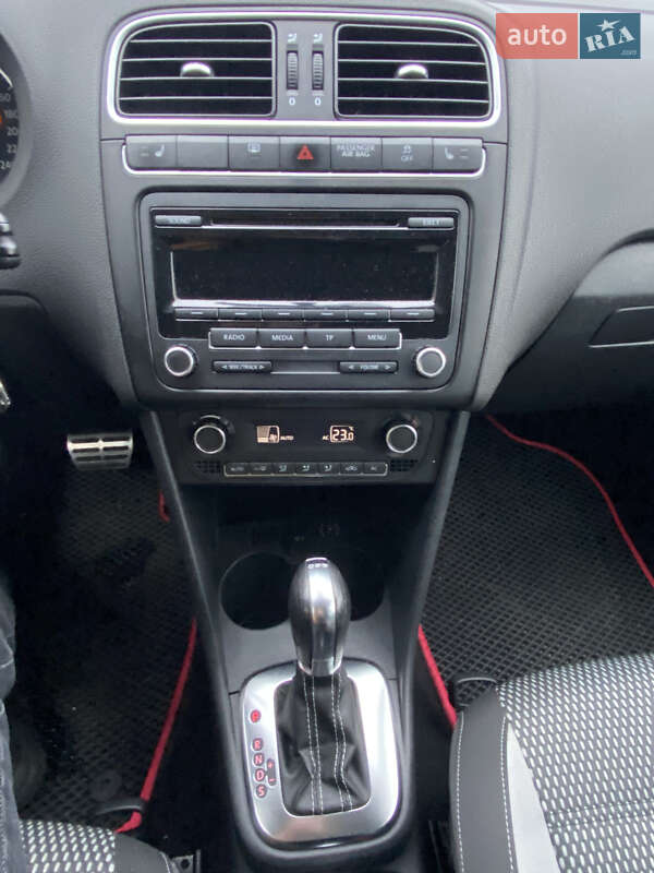 Хэтчбек Volkswagen Cross Polo 2012 в Киеве