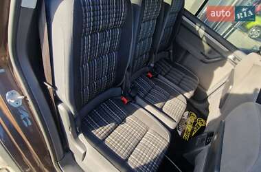 Минивэн Volkswagen Cross Touran 2011 в Львове