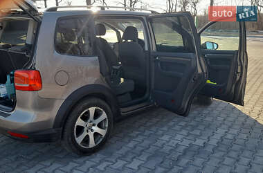 Мінівен Volkswagen Cross Touran 2011 в Хотині