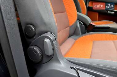 Мінівен Volkswagen Cross Touran 2008 в 