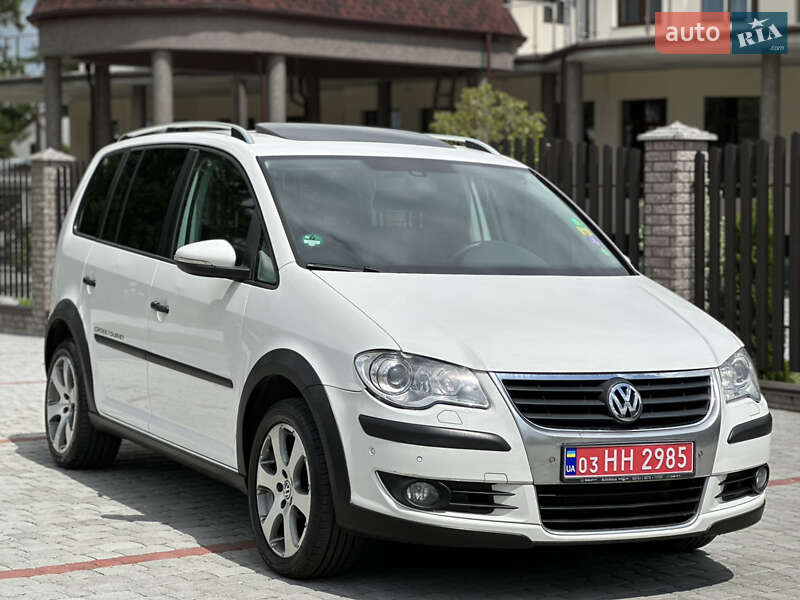 Минивэн Volkswagen Cross Touran 2010 в Староконстантинове