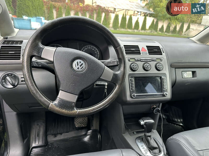 Минивэн Volkswagen Cross Touran 2007 в Жовкве