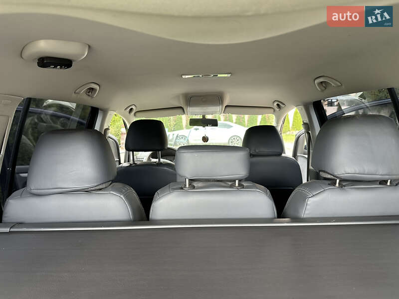 Минивэн Volkswagen Cross Touran 2007 в Жовкве