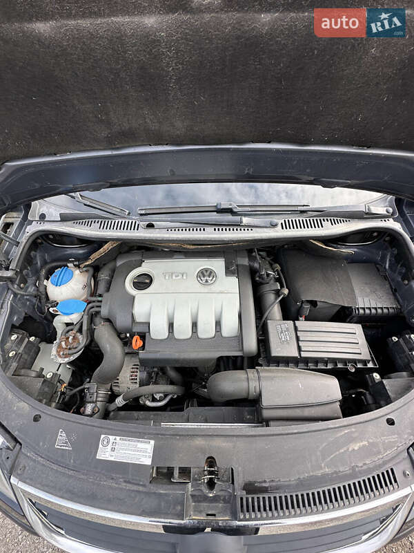 Мінівен Volkswagen Cross Touran 2009 в Білогородці