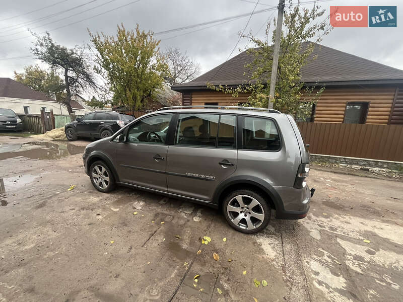 Минивэн Volkswagen Cross Touran 2008 в Ахтырке фото 3 Минивэн Volkswagen Cross Touran 2008 в Ахтырке