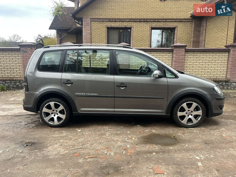 Минивэн Volkswagen Cross Touran 2008 в Ахтырке фото 13 Минивэн Volkswagen Cross Touran 2008 в Ахтырке
