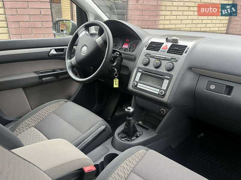Минивэн Volkswagen Cross Touran 2008 в Ахтырке фото 58 Минивэн Volkswagen Cross Touran 2008 в Ахтырке