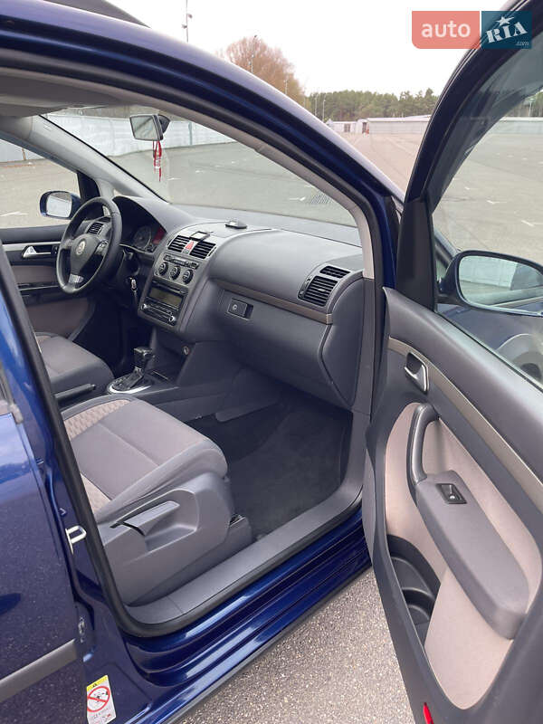 Минивэн Volkswagen Cross Touran 2008 в Киеве