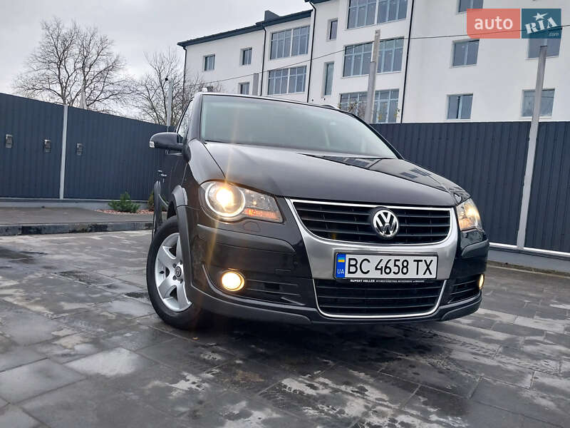 Минивэн Volkswagen Cross Touran 2008 в Самборе