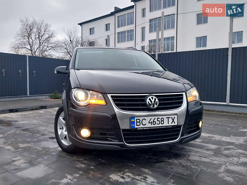 Минивэн Volkswagen Cross Touran 2008 в Самборе