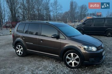 Мінівен Volkswagen Cross Touran 2014 в Києві