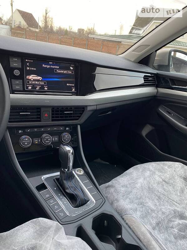 Седан Volkswagen e-Bora 2019 в Борисполе
