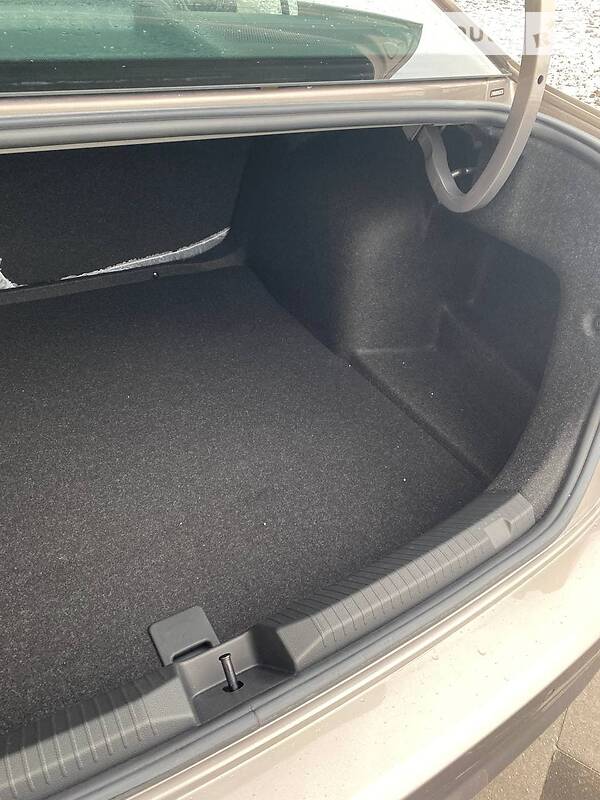 Седан Volkswagen e-Bora 2019 в Борисполе