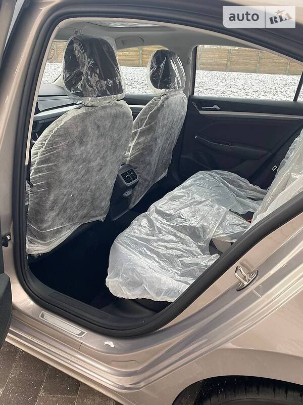 Седан Volkswagen e-Bora 2019 в Борисполе