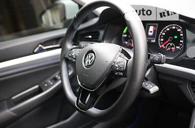 Седан Volkswagen e-Bora 2019 в Мукачево
