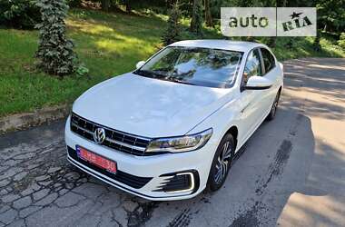 Седан Volkswagen e-Bora 2019 в 