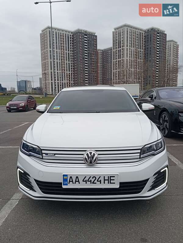 Седан Volkswagen e-Bora 2019 в Киеве фото 11 Седан Volkswagen e-Bora 2019 в Киеве