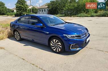 Седан Volkswagen e-Bora 2019 в 