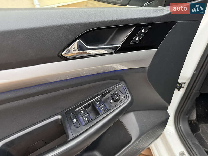 Седан Volkswagen e-Bora 2019 в Києві