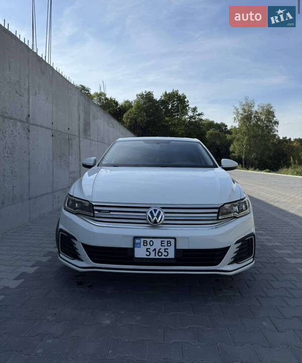 Седан Volkswagen e-Bora 2019 в Тернополе