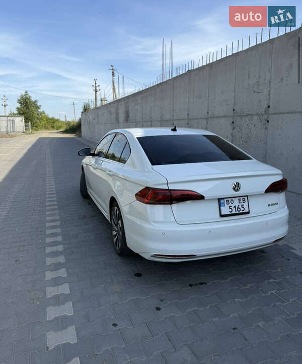 Седан Volkswagen e-Bora 2019 в Тернополе