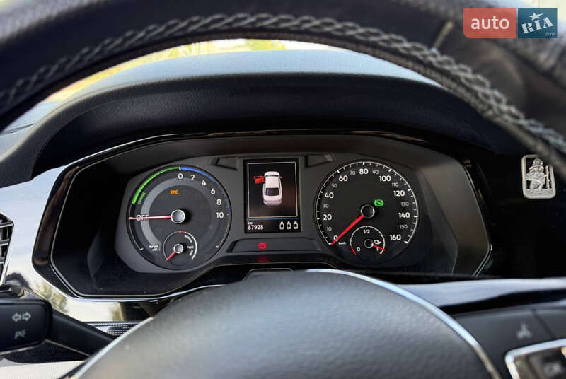 Седан Volkswagen e-Bora 2019 в Тернополе