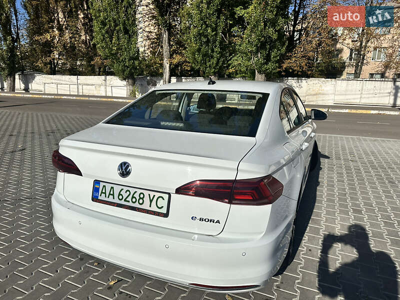 Седан Volkswagen e-Bora 2020 в Коцюбинском