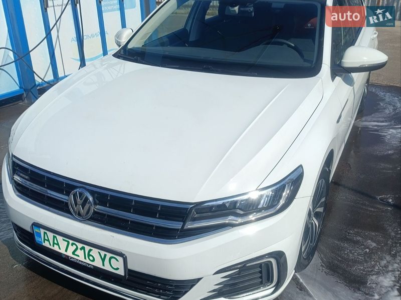 Volkswagen e-Bora 2019