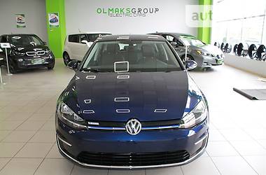 Хэтчбек Volkswagen e-Golf 2017 в Киеве