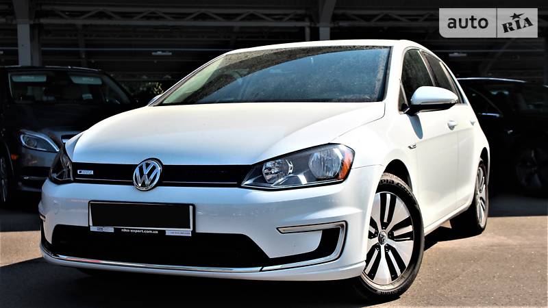 Хэтчбек Volkswagen e-Golf 2016 в Киеве