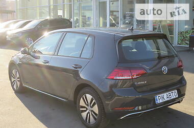 Хетчбек Volkswagen e-Golf 2017 в 