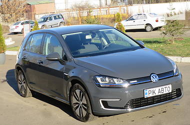 Хетчбек Volkswagen e-Golf 2017 в 