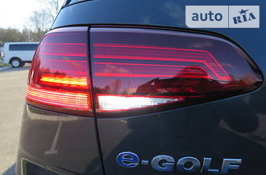 Хетчбек Volkswagen e-Golf 2017 в 