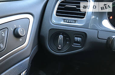 Хетчбек Volkswagen e-Golf 2016 в 