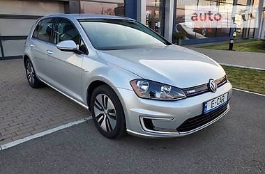 Хетчбек Volkswagen e-Golf 2016 в Києві