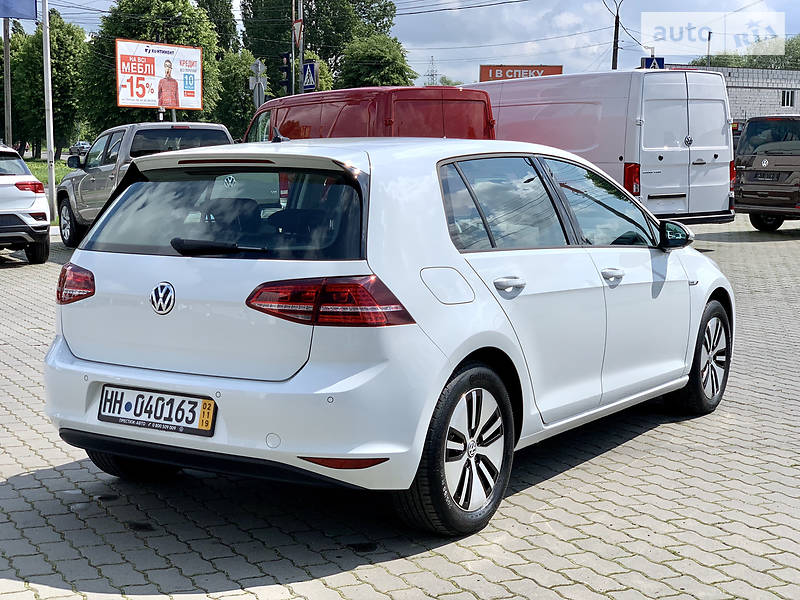 Хетчбек Volkswagen e-Golf 2016 в Хмельницькому