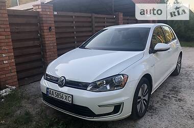 Хэтчбек Volkswagen e-Golf 2016 в Киеве