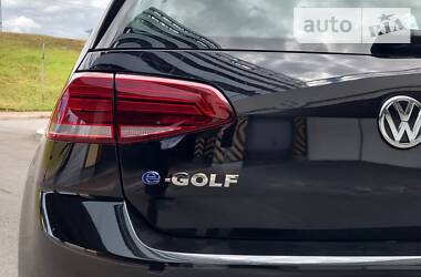 Хетчбек Volkswagen e-Golf 2017 в 