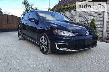 Хетчбек Volkswagen e-Golf 2015 в Сумах