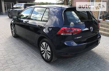 Хетчбек Volkswagen e-Golf 2015 в Сумах