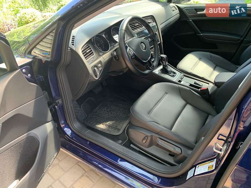 Хетчбек Volkswagen e-Golf 2018 в Харкові