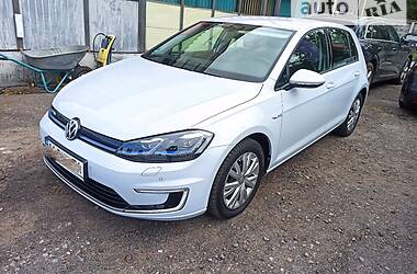 Хетчбек Volkswagen e-Golf 2018 в 