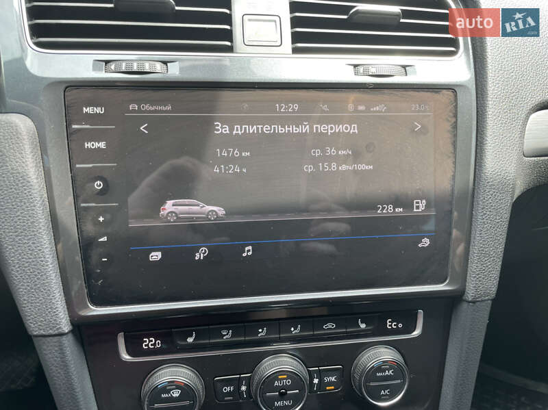 Хэтчбек Volkswagen e-Golf 2017 в Сумах