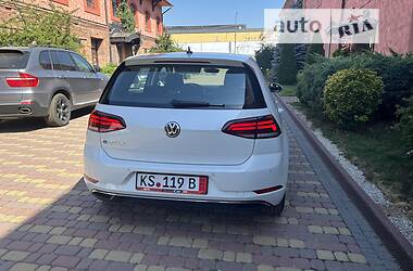 Хэтчбек Volkswagen e-Golf 2018 в Мукачево