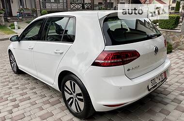 Хэтчбек Volkswagen e-Golf 2016 в Черновцах