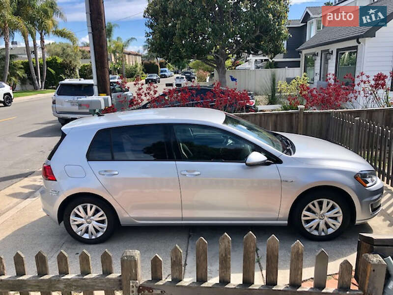 Хэтчбек Volkswagen e-Golf 2014 в Мукачево